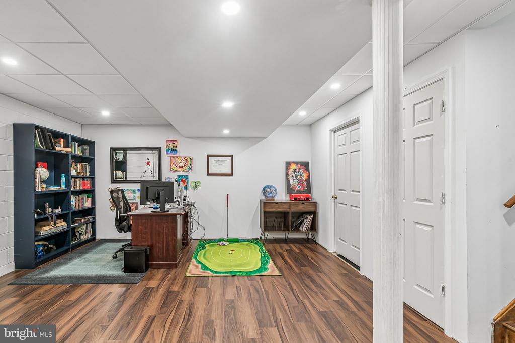 7 HAYCROFT DRIVE