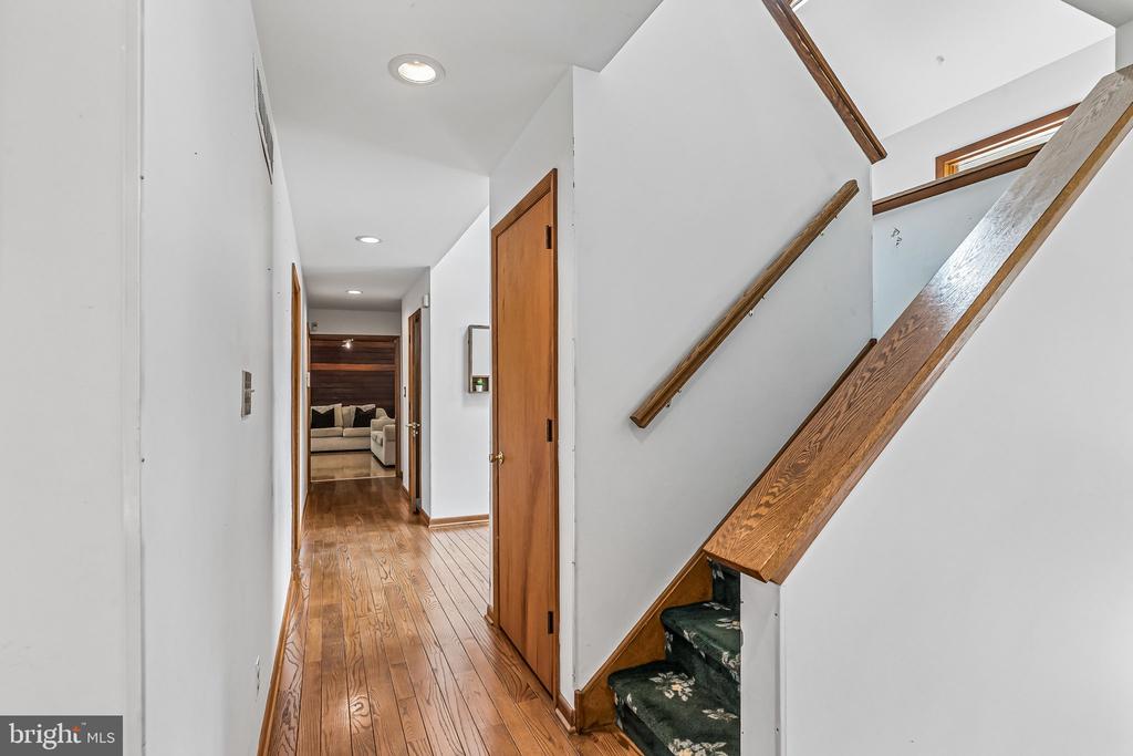 7 HAYCROFT DRIVE