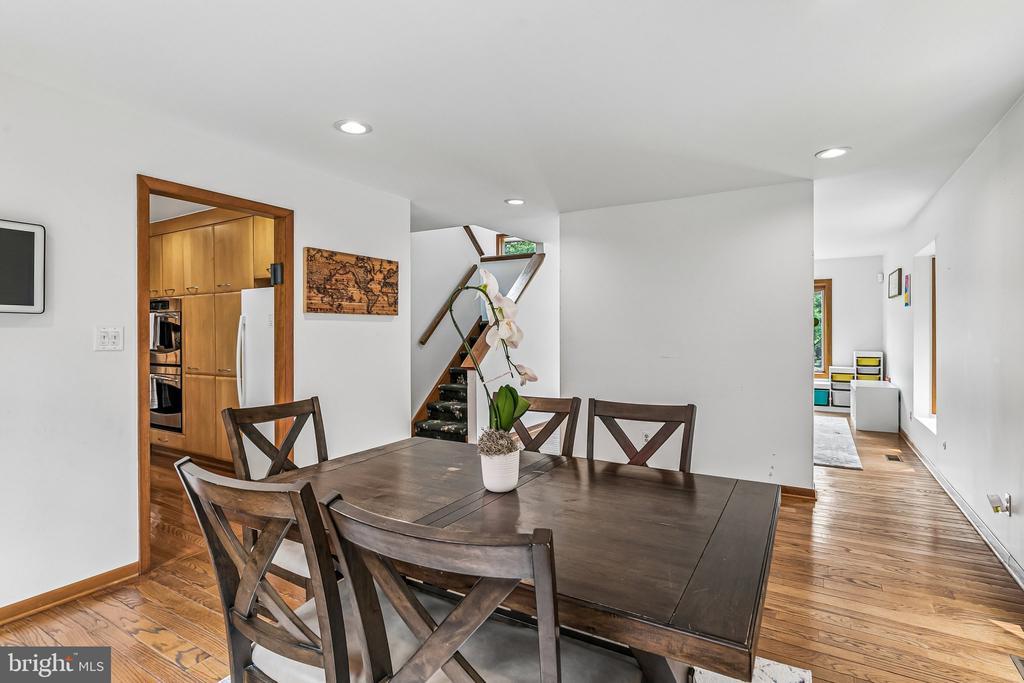 7 HAYCROFT DRIVE