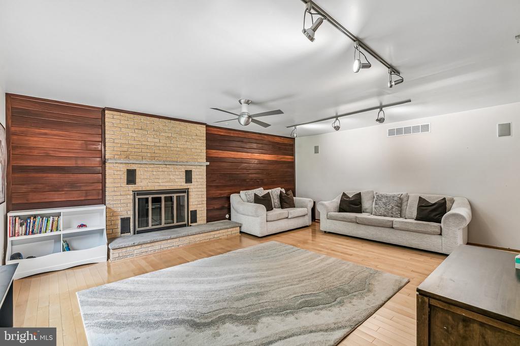 7 HAYCROFT DRIVE