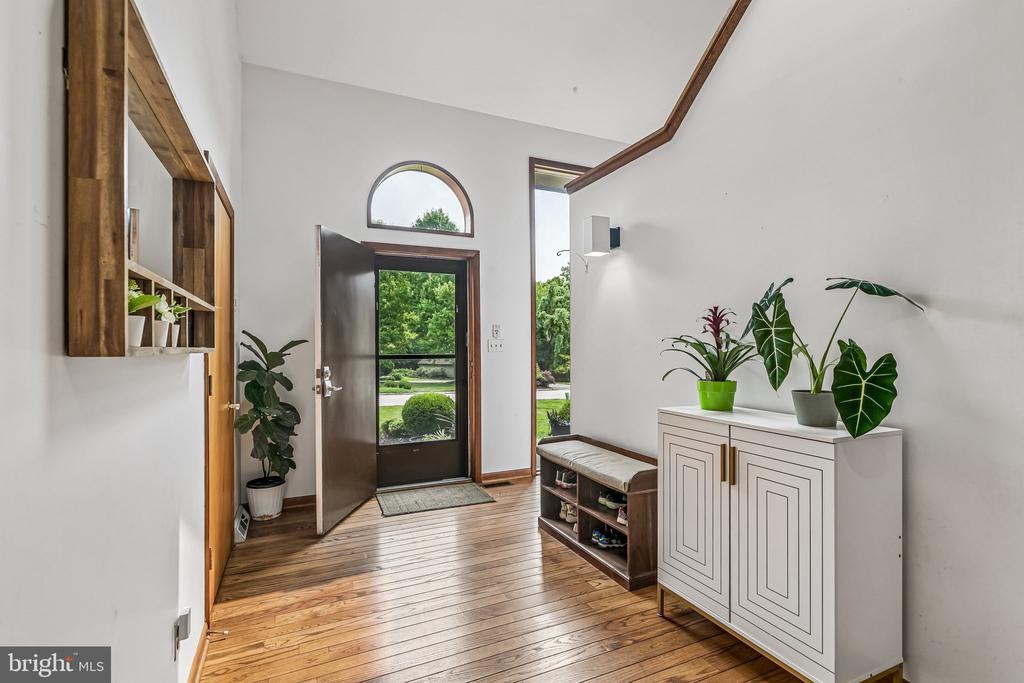 7 HAYCROFT DRIVE