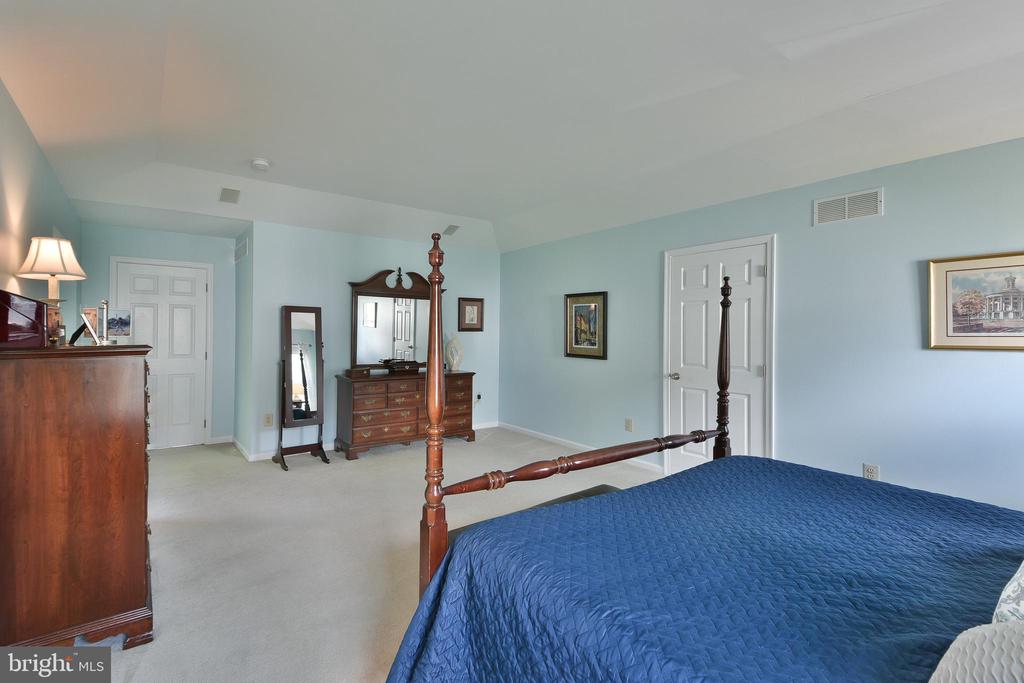 414 FOREST LANE