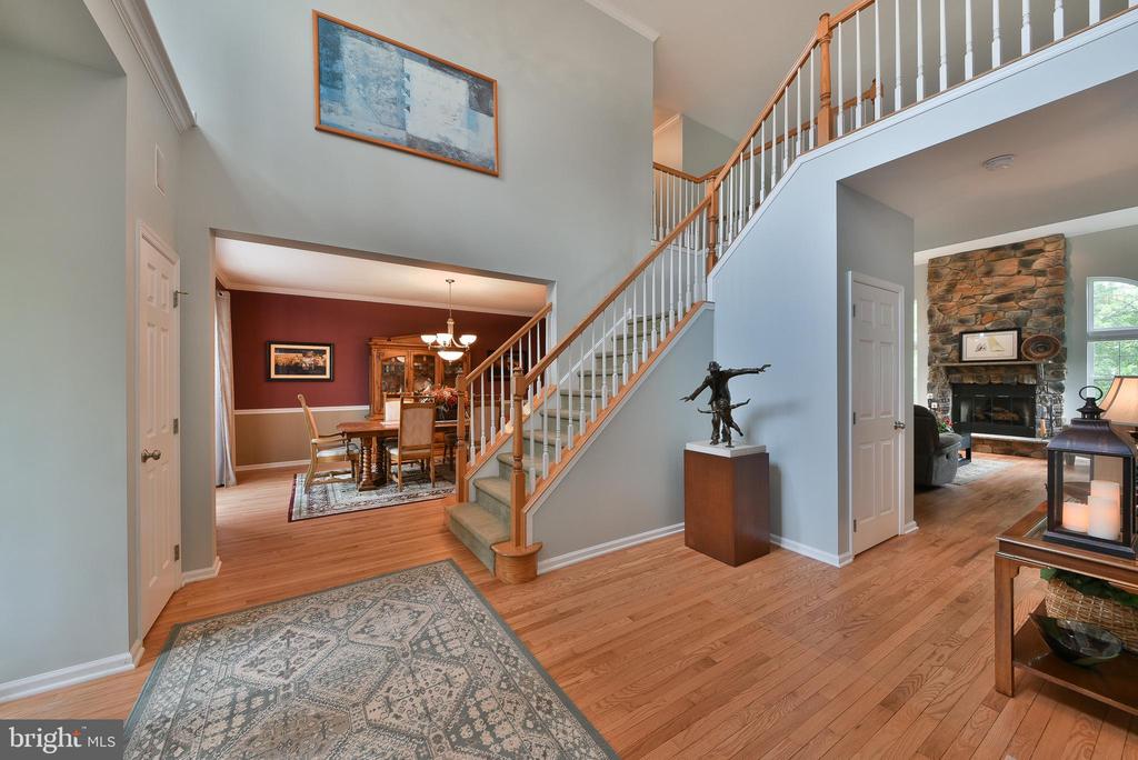 414 FOREST LANE