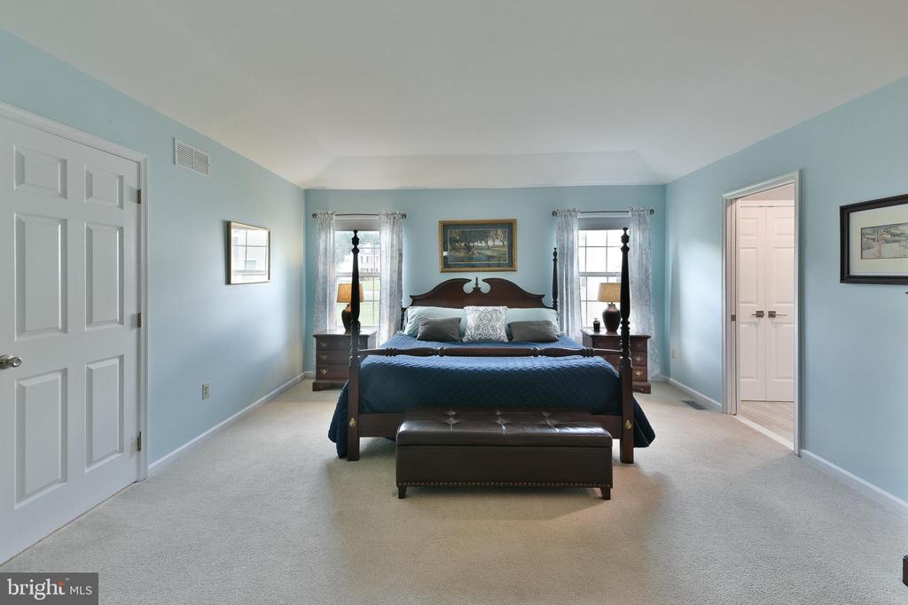414 FOREST LANE