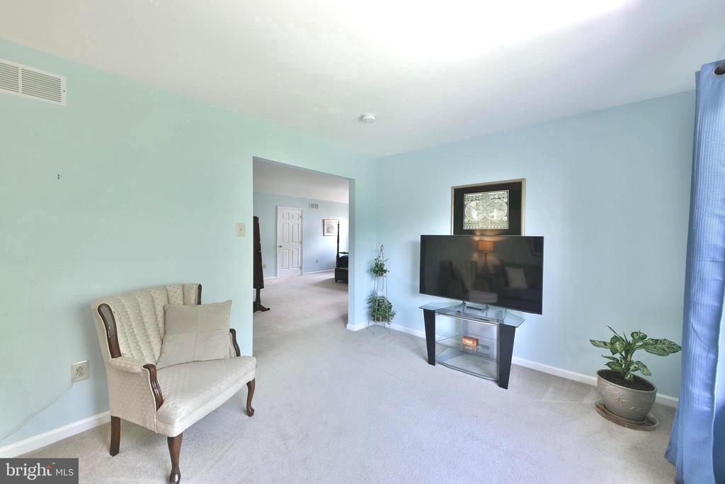 414 FOREST LANE