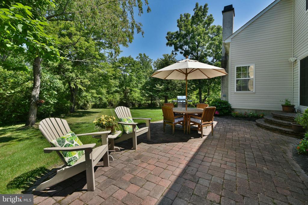 414 FOREST LANE