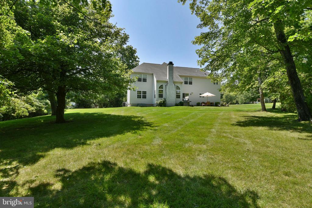 414 FOREST LANE