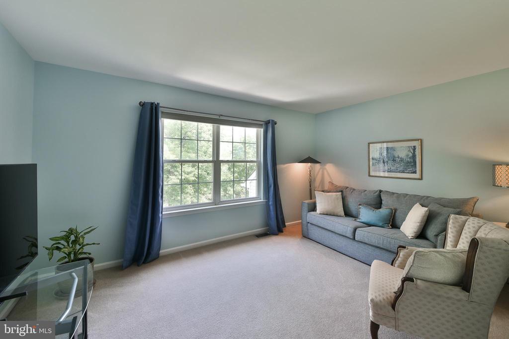 414 FOREST LANE