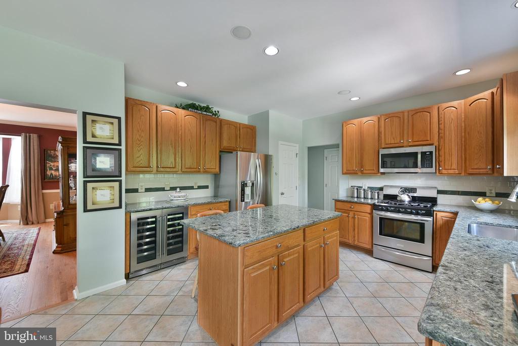 414 FOREST LANE