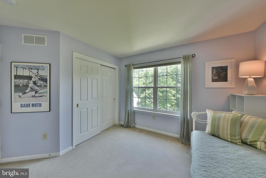 414 FOREST LANE