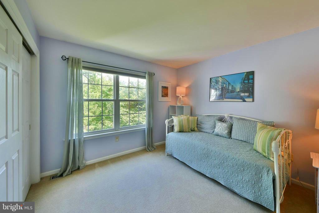 414 FOREST LANE