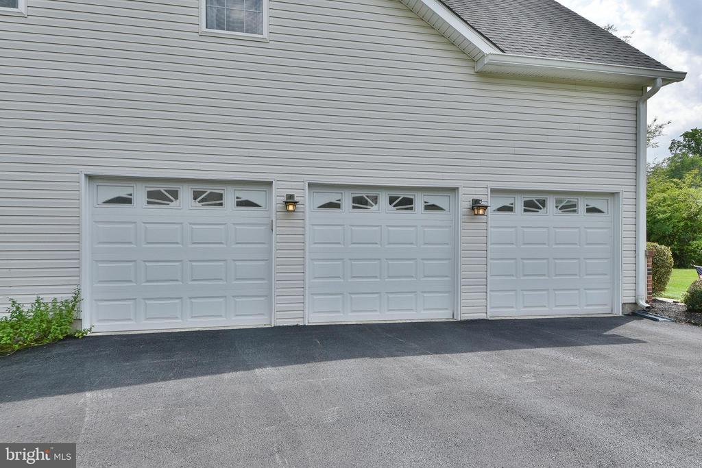 414 FOREST LANE