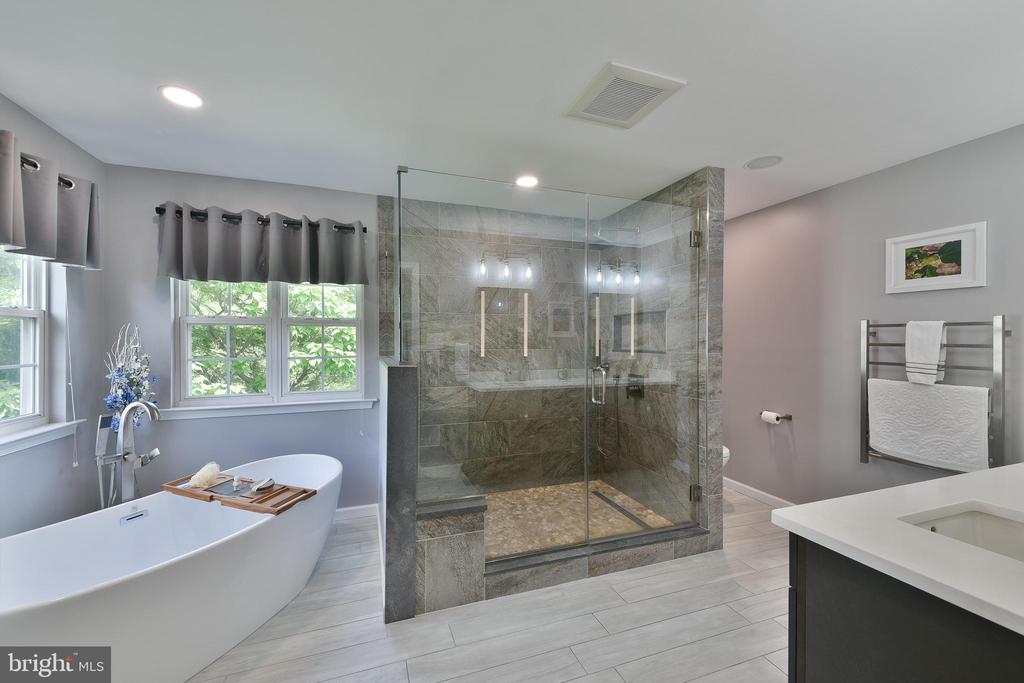 414 FOREST LANE