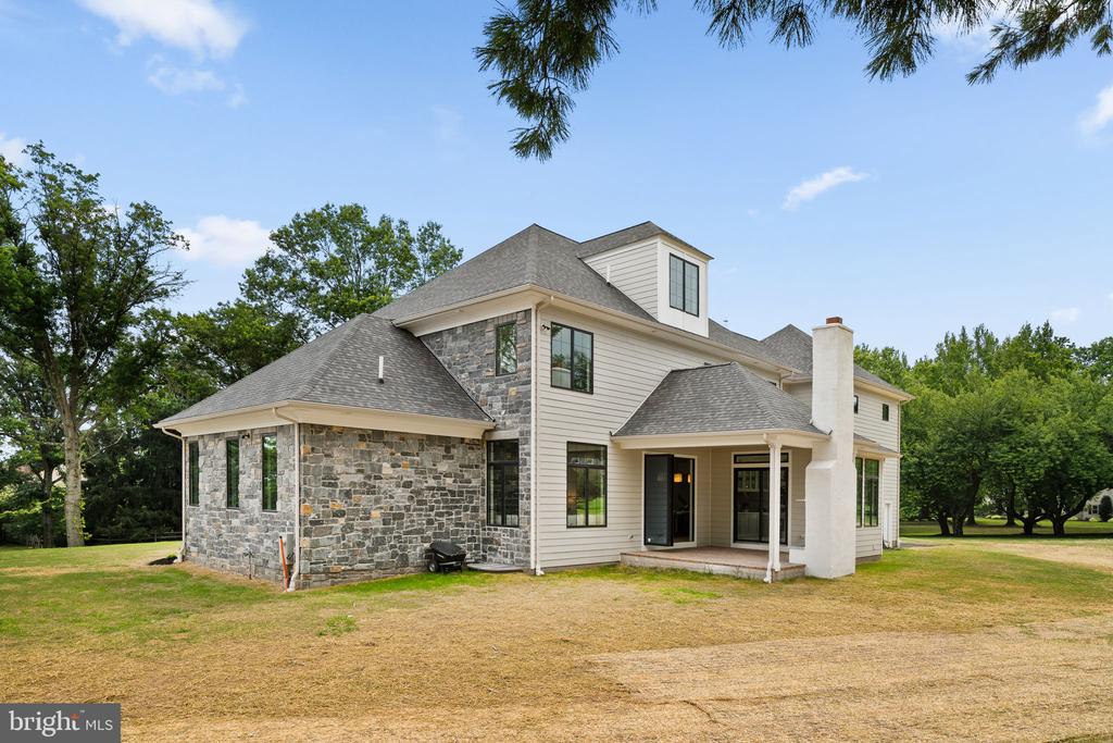 725 W CURRY DRIVE