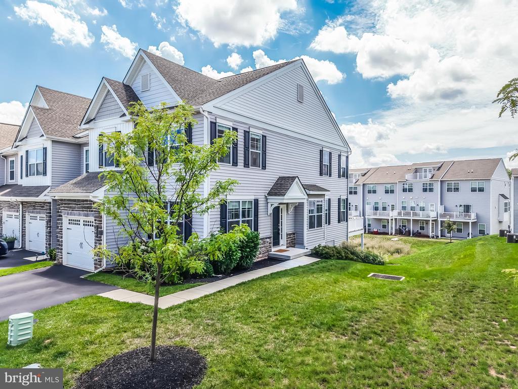 104 LARRABEE WAY