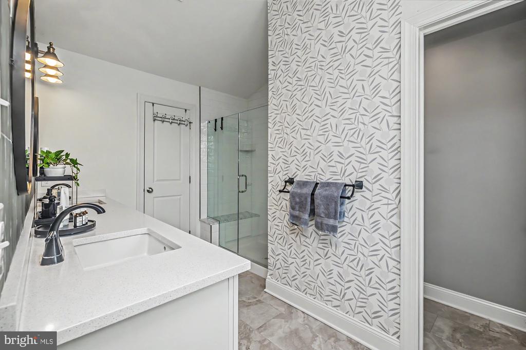 104 LARRABEE WAY