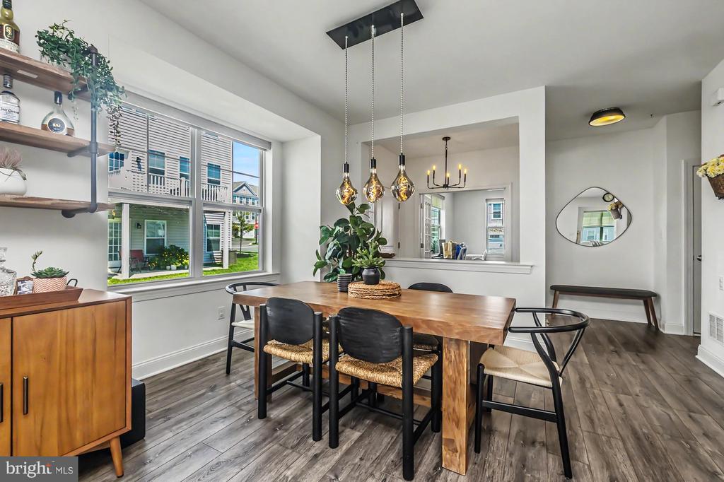 104 LARRABEE WAY