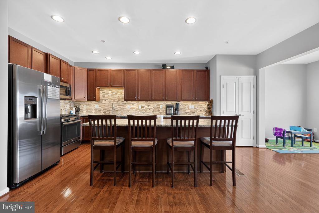 1551 EMILY COURT