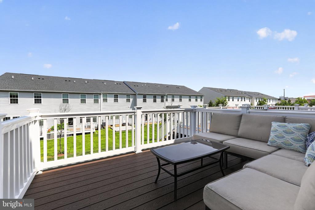 1551 EMILY COURT