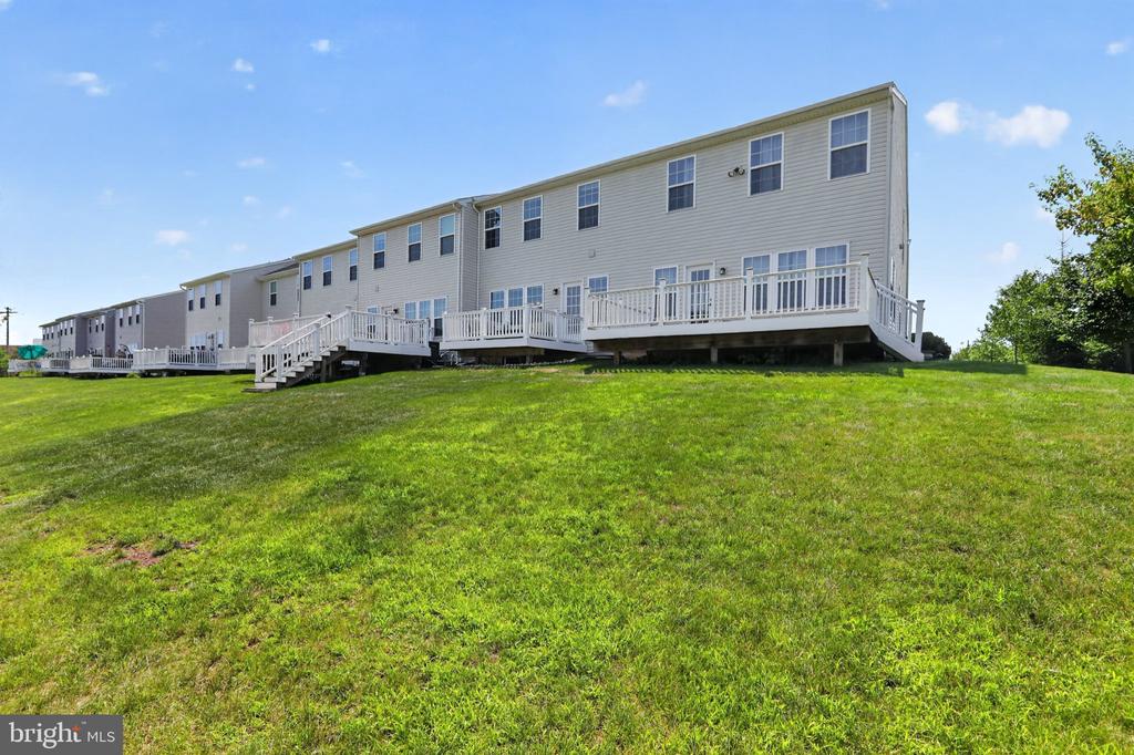 1551 EMILY COURT