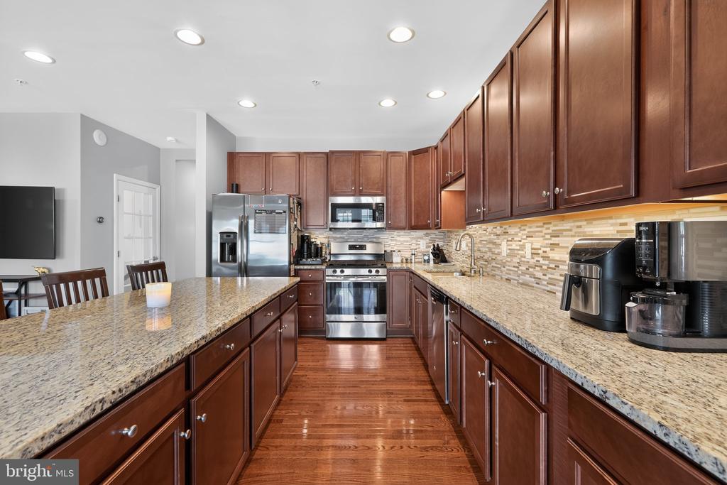 1551 EMILY COURT