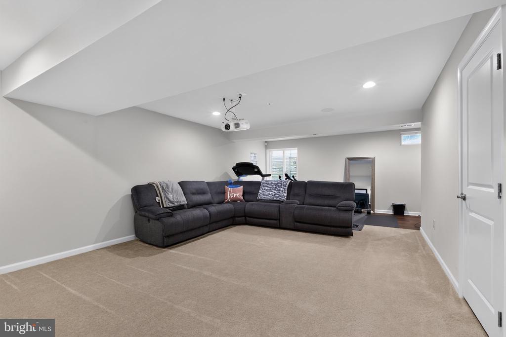 1551 EMILY COURT