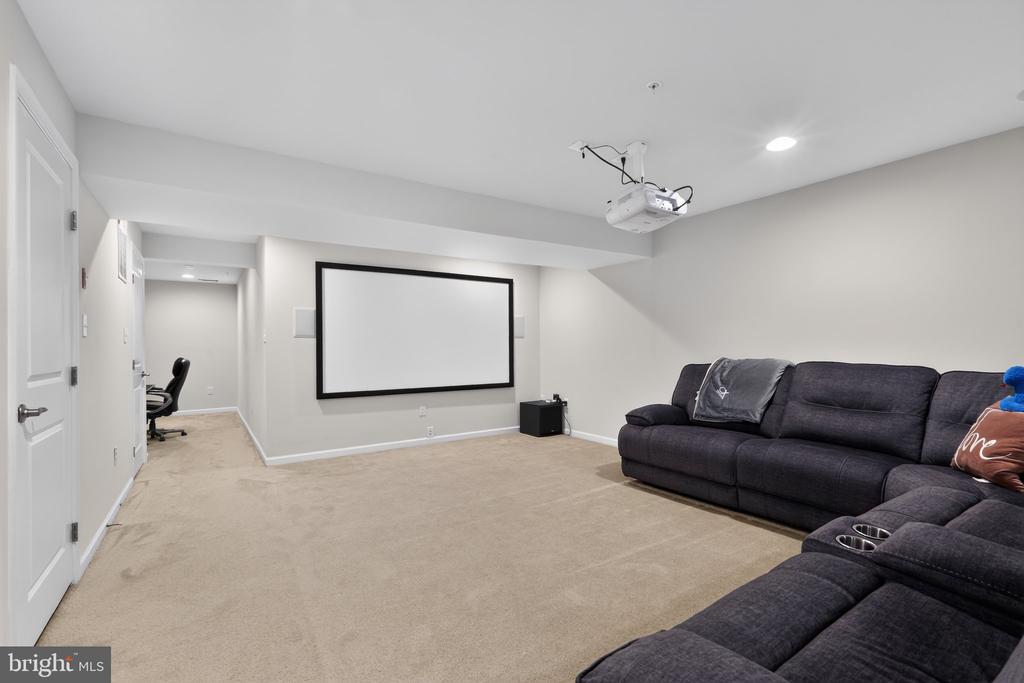 1551 EMILY COURT