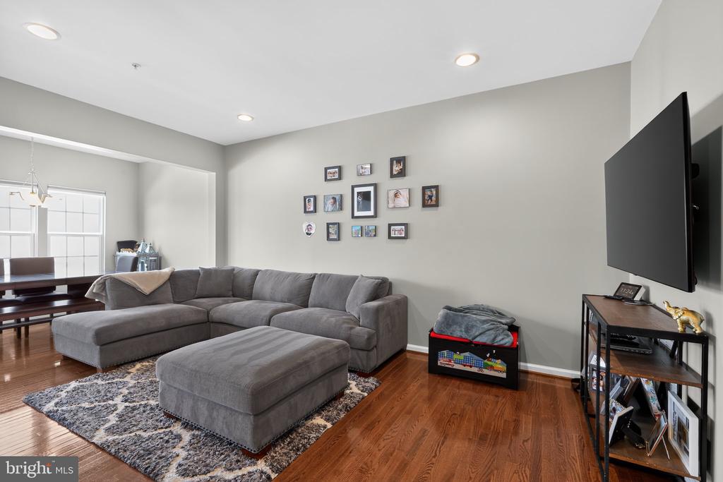 1551 EMILY COURT