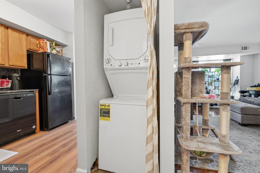 1003 MIDDLETON PLACE