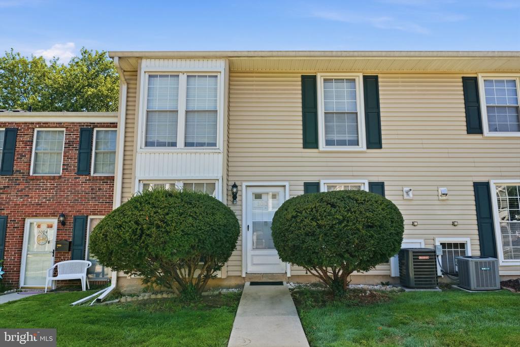 1003 MIDDLETON PLACE