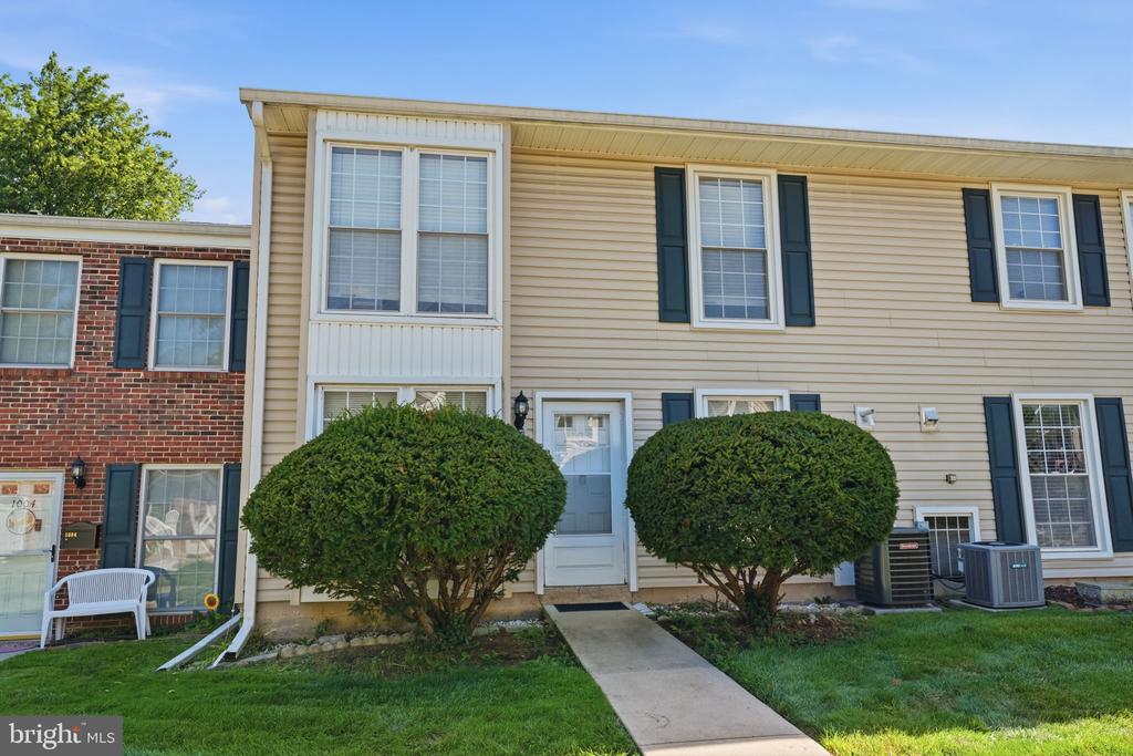 1003 MIDDLETON PLACE