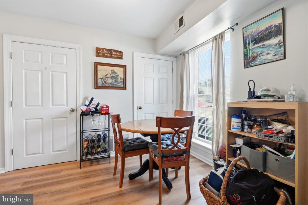 1003 MIDDLETON PLACE