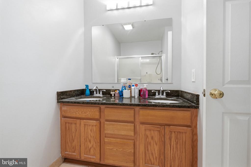 1003 MIDDLETON PLACE