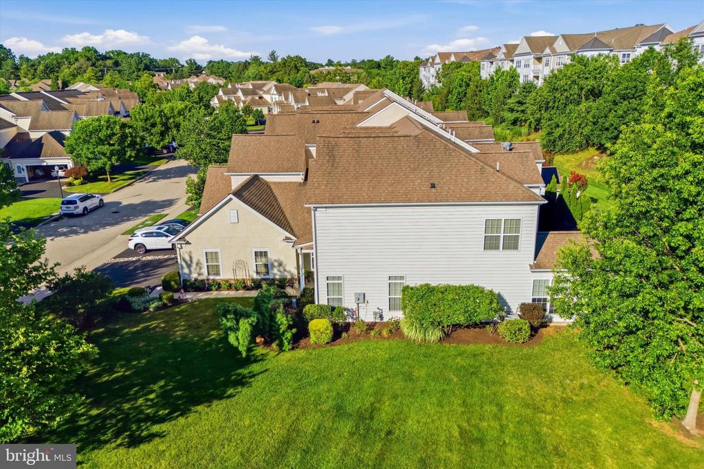 425 PRIMROSE DRIVE