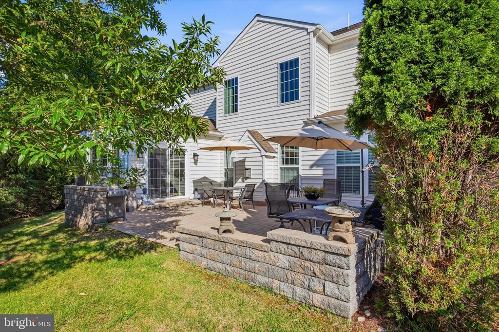425 PRIMROSE DRIVE