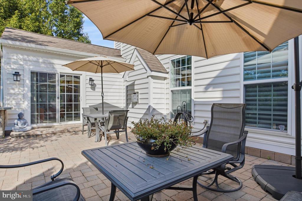 425 PRIMROSE DRIVE