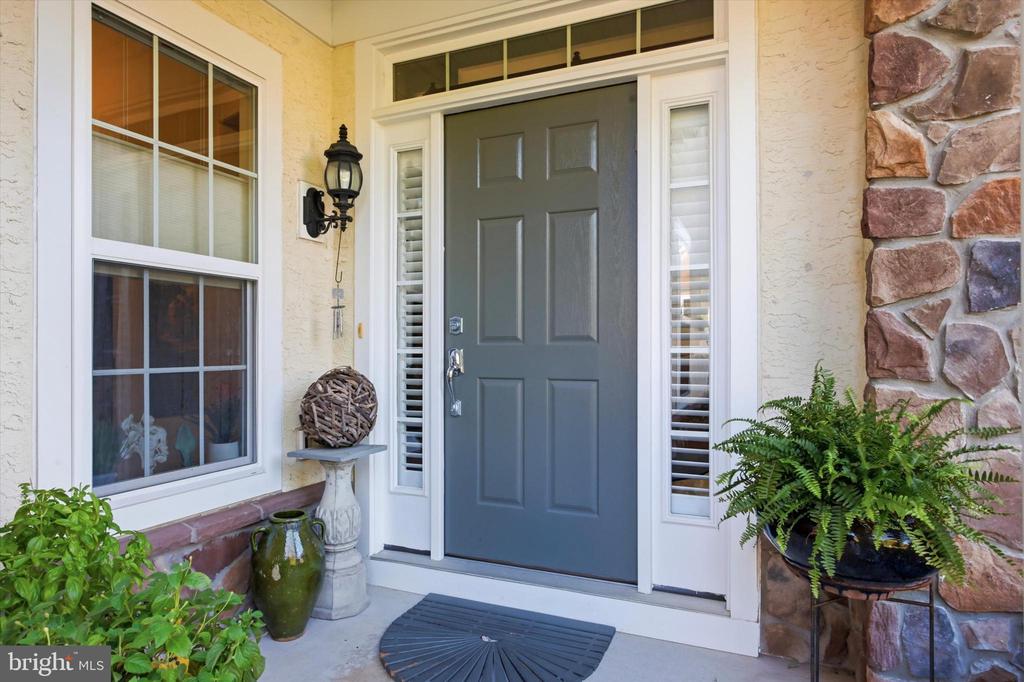425 PRIMROSE DRIVE