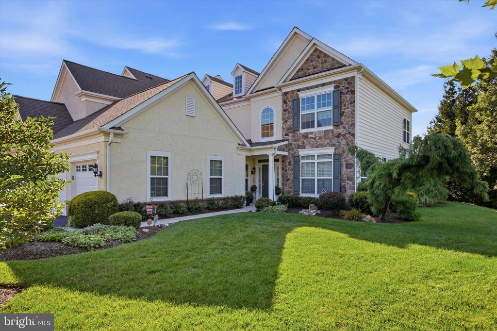 425 PRIMROSE DRIVE