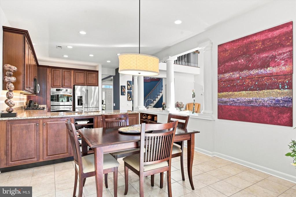 425 PRIMROSE DRIVE