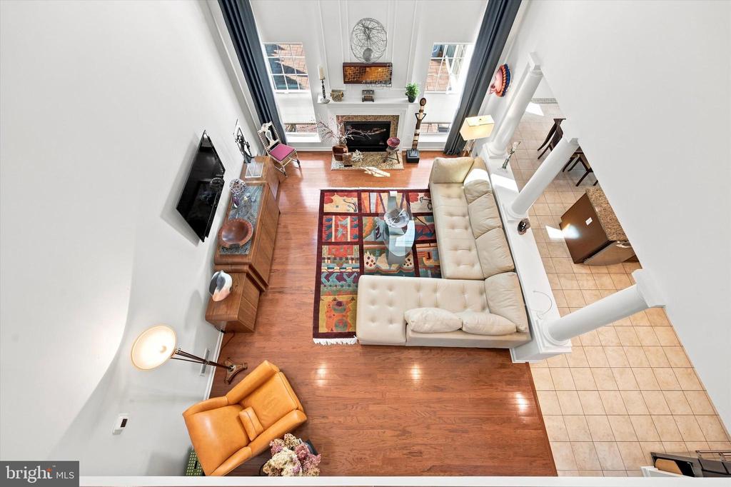 425 PRIMROSE DRIVE