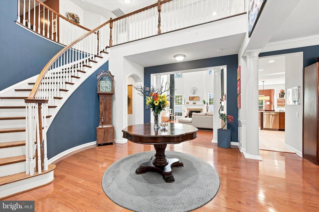 425 PRIMROSE DRIVE