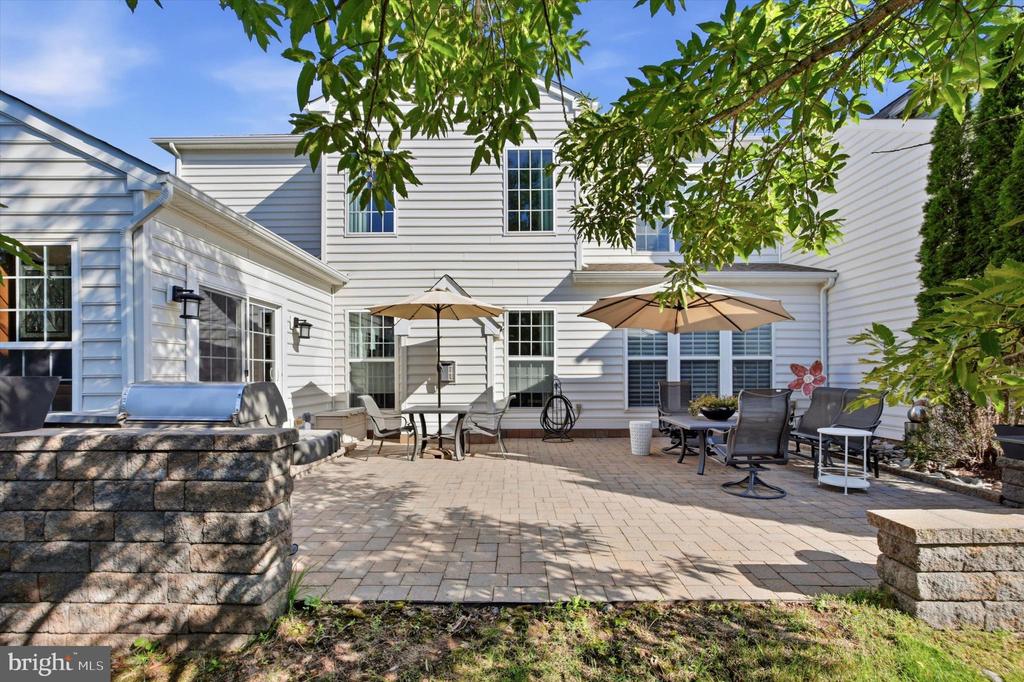 425 PRIMROSE DRIVE