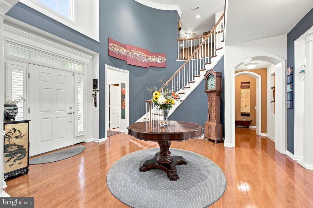 425 PRIMROSE DRIVE