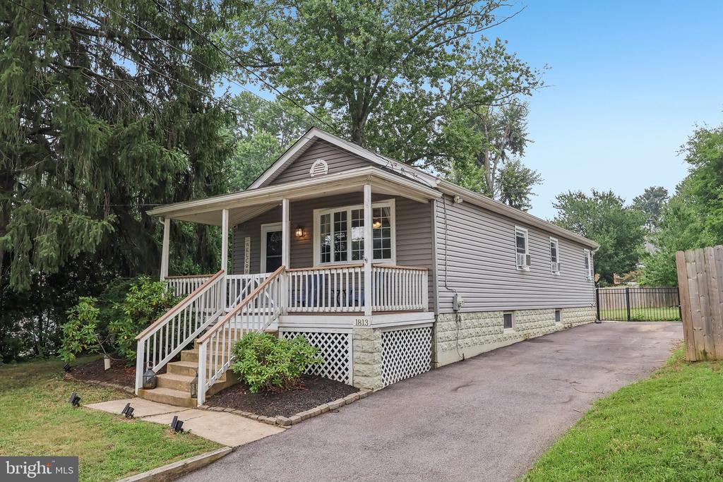 1813 FITZWATERTOWN ROAD