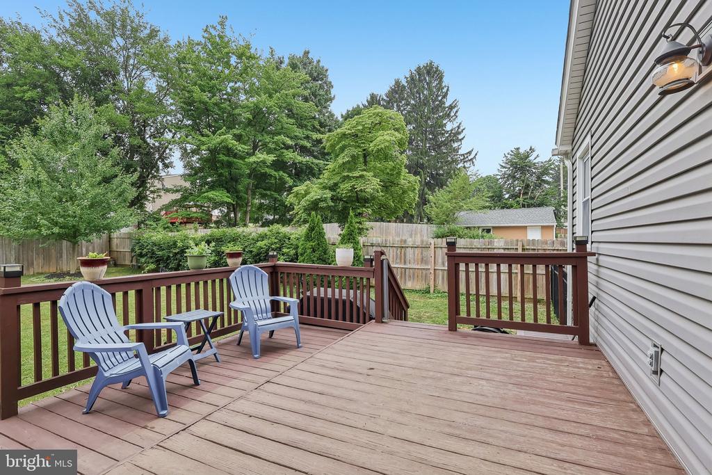 1813 FITZWATERTOWN ROAD
