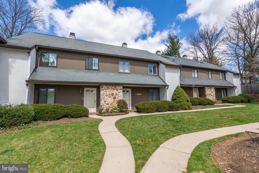 114 PINECREST LANE