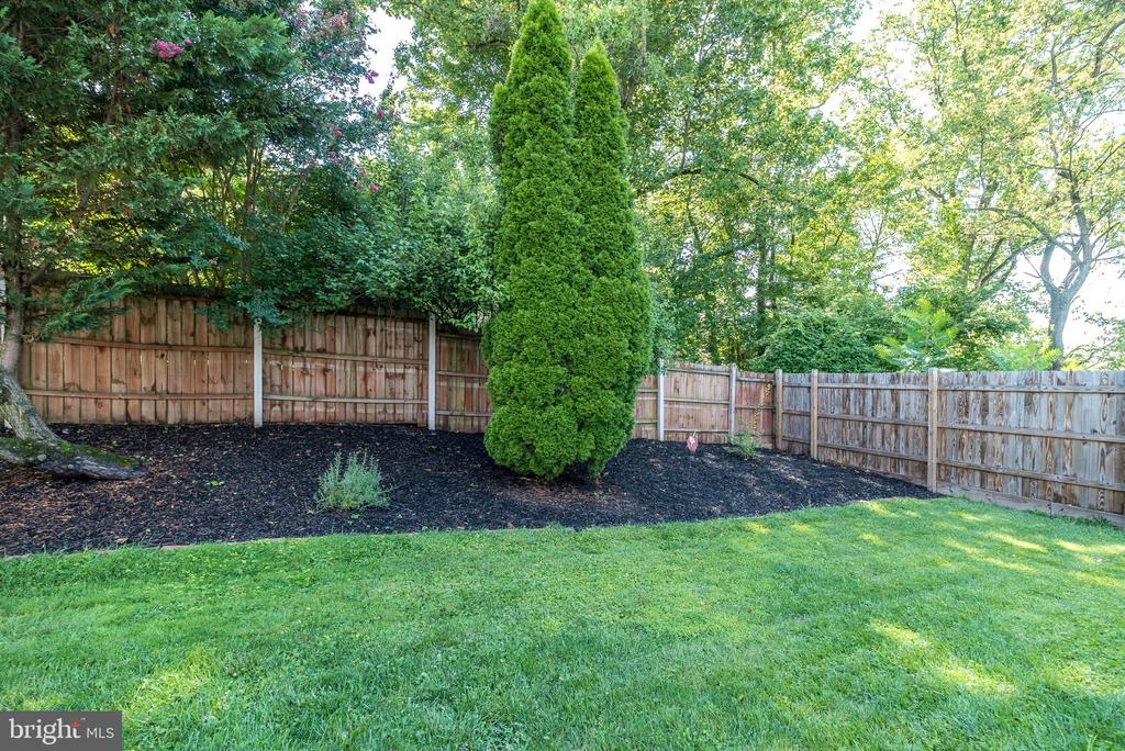 608 ORIOLE LANE