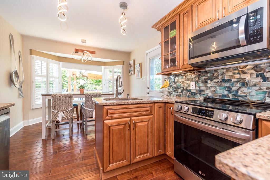 608 ORIOLE LANE
