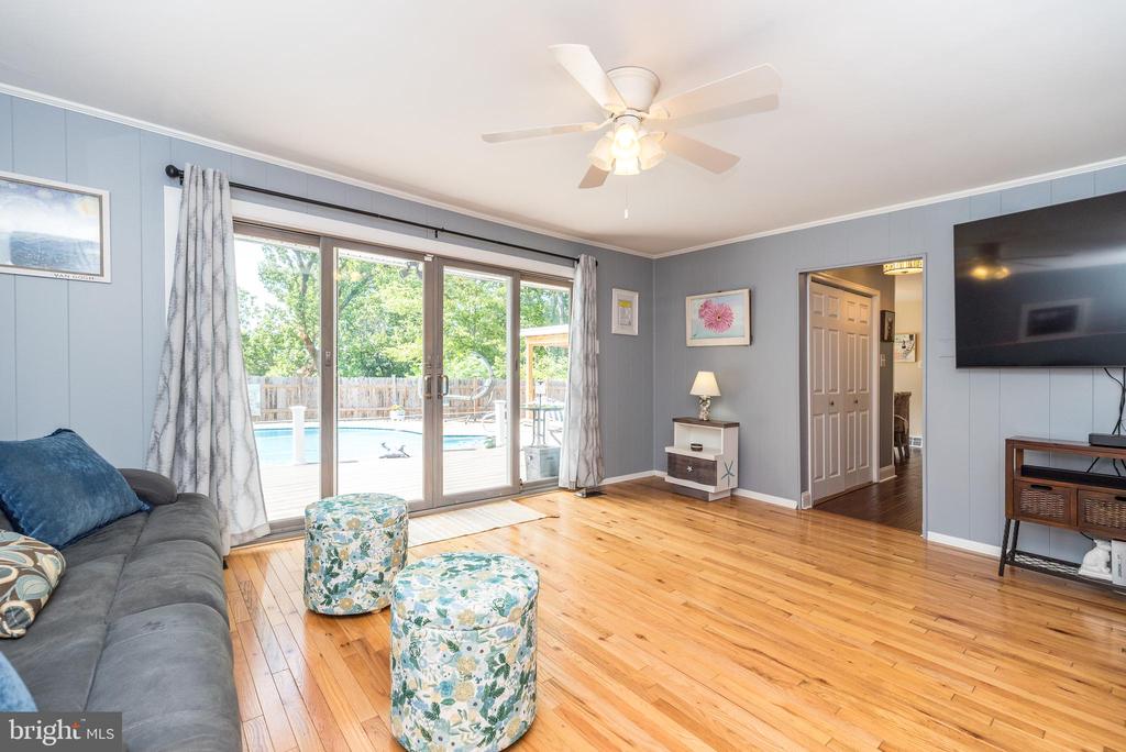 608 ORIOLE LANE