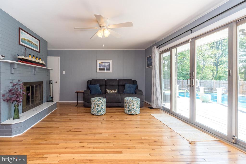 608 ORIOLE LANE